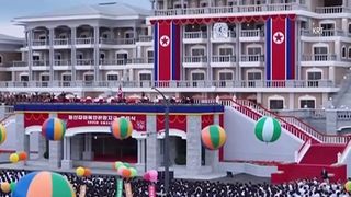 VIDEO Nord-coreenii se bucură de noua stațiune de la mare