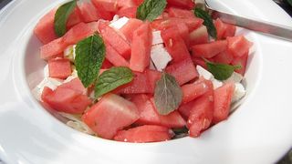 Pepene cu br&acirc;nză