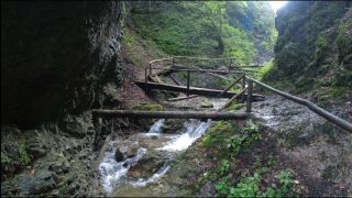 Cea mai impresionantă zonă din județul Suceava: Ce trebuie să știi despre Cheile Moara Dracului