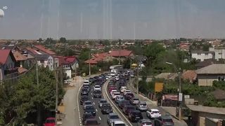 VIDEO „E bară la bară”. Haos în trenuri și pe șosele