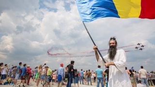 Soarta Stegarului Dac, decisă azi de Tribunalul București, &icirc;n timp ce continuă greva foamei