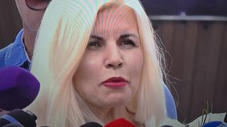 Primele imagini cu Elena Udrea la ieșirea din penitenciar