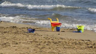 VIDEO &bdquo;Nu l-am mai văzut&rdquo;. Alertă pe plajă: copii pierduți