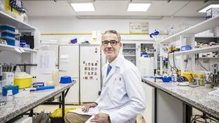 Microbiologul Gonz&aacute;lez Zorn