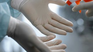 O genă misterioasă care face infecțiile incurabile se răspândește cu viteză pe 4 continente