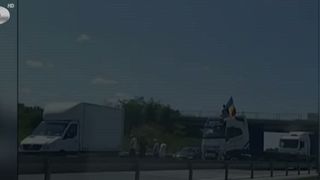 VIDEO Primele măsuri după protestul suveraniștilor din Capitală. Ce s-a &icirc;nt&acirc;mplat cu protestatarii care au blocat A1