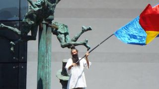 &bdquo;Stegarul dac&rdquo; protestează din &icirc;nchisoare. Ce acuzații grave &icirc;i aduce ministrului de Interne