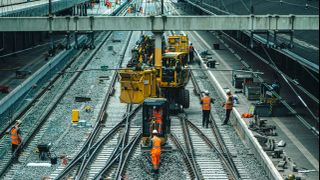 „Nu se poate muri muncind!” Muncitor român, mort pe un șantier din Italia. Bărbatul de 50 de ani s-a prăbușit din senin în fața colegilor