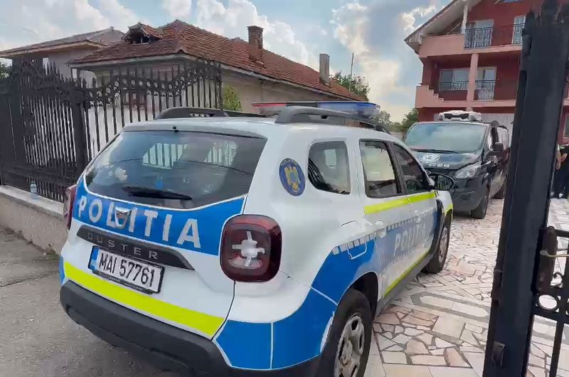 Un adolescent judecat pentru un atac cu cuțitul într-un liceu și-a ucis bunica 