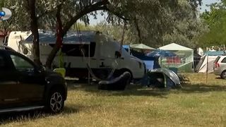 VIDEO Hotelurile pierd teren! Turiștii aleg cortul sau rulota pentru vacanțe mai libere și mai ieftine la mare