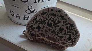 VIDEO Davinia Bustan, o t&acirc;nără din Cisnădie, face artă din ciuperci