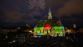 Cine sunt românii din culisele celor mai spectaculoase show-uri de drone din România?