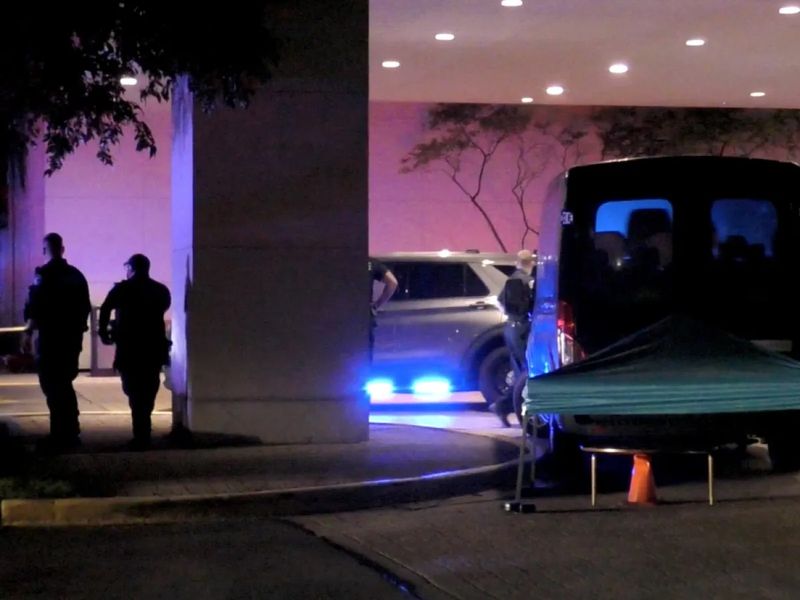 Scena crimei, în parcarea hotelului