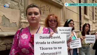 VIDEO Educația nu mai are fonduri! Profesorii, în stradă după anunțul făcut de Daniel David