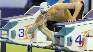 Strategia care l-a ajutat pe David Popovici să câștige  o dublă istorică la Mondiale. O face înainte de fiecare competiție: „Chiar înainte, în bazinul de încălzire...”