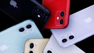 Tânără de 20 de ani, găsită fără viață cu 26 de telefoane lipite de corp