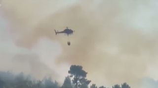 VIDEO Incendiu de vegetație din sudul Franței: peste 12.000 de hectare mistuite de flăcări. O persoană a murit, una este dispărută, iar zeci sunt rănite