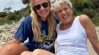 Jane Pitt, alături de nepoata ei, Sydney Pitt  