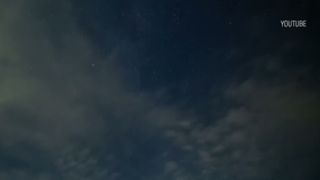 VIDEO Spectacolul Perseidelor: Stelele căzătoare cuceresc oamenii