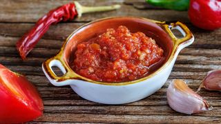 C&acirc;t trebuie să fierbi zacuscă de vinete pentru a nu fermenta? Rețetă tradițională