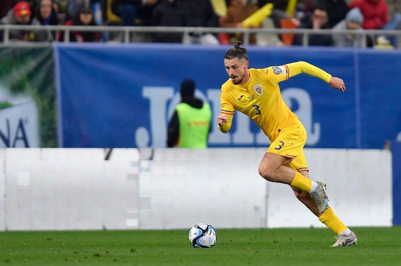 Radu Drăgușin, fotbalist la naționala României și la Tottenham