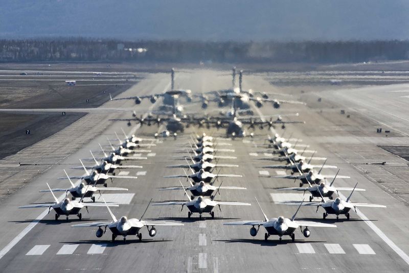 Trump și Putin se întâlnesc în baza militară Elmendorf-Richardson din Alaska