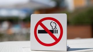 VIDEO Cluj-Napoca interzice fumatul în parcuri și în mai multe zone publice