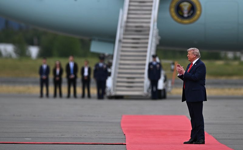 Trump îl aplaudă pe Putin