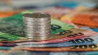 Avertisment de la Fitch: Situația fiscală a Rom&acirc;niei se deteriorează semnificativ