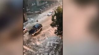 VIDEO Europa sub asediul caniculei și furtunilor violente: temperaturi de peste 40 de grade și fenomene meteo-extreme