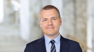 Eemeli Peltonen, Finlanda, politician mort