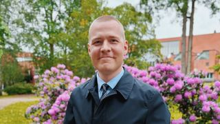 Cine este politicianul care s-a sinucis chiar &icirc;n parlamentul din Helsinki. Avea doar 30 de ani: &bdquo;O viață t&acirc;nără s-a sf&acirc;rșit mult prea devreme&rdquo;