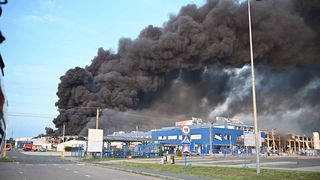 VIDEO Atac masiv al Rusiei &icirc;n vestul Ucrainei, departe de linia frontului. Zelenski: "O fabrică americană de aparate de cafea, lovită cu rachete"