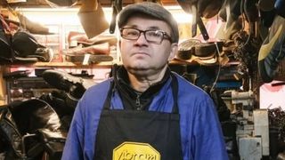 Serghei a ars de viu în atelierul în care lucra. Cizmarul moldovean a fost găsit carbonizat în încăperea cuprinsă de flăcări: „Era o persoană minunată, generoasă și empatică”