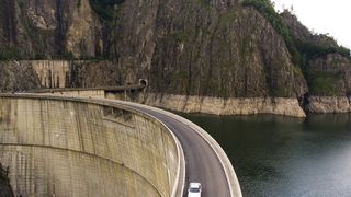 VIDEO Lacul Vidraru, golit pentru reparații majore: turiști dezamăgiți, autorități &icirc;n alertă