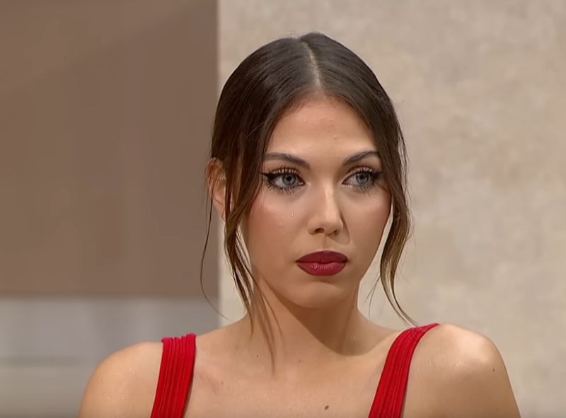 Cum se apără Lucia