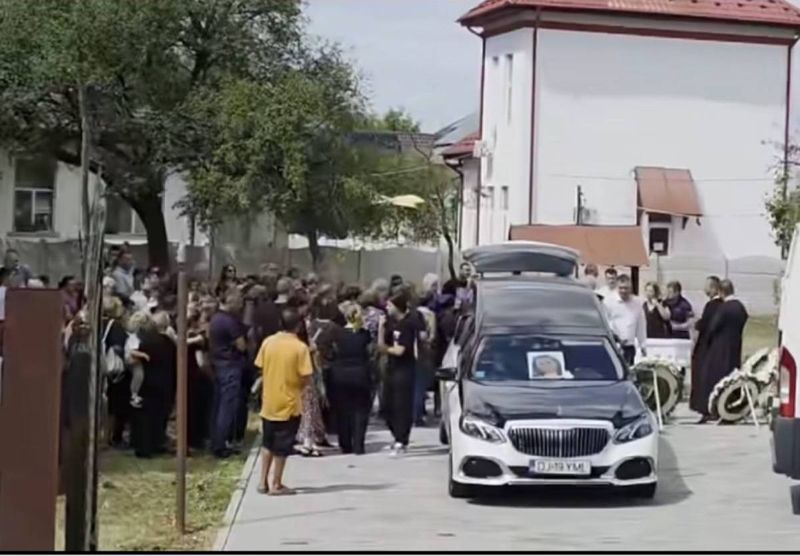 Oamenii îți iau rămas-bun de la Silvana Dăogaru