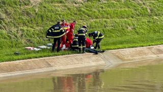 Andrei Burlacu, t&acirc;nărul de 24 de ani, a sărit &icirc;n Bahlui să salveze o fată