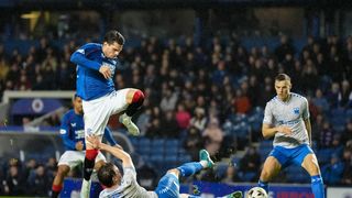 Ianis Hagi juc&acirc;nd pentru Rangers