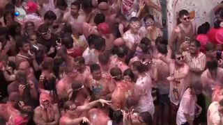 VIDEO 22.000 de oameni au participat la &bdquo;Tomatina&rdquo;
