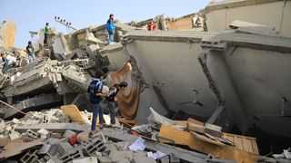 Planul lui Trump pentru Gaza: 5.000 de dolari și "jetoane digitale" pentru fiecare locuitor care pleacă. Hamas: "Gaza nu este de vânzare"