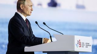 Vladimir Putin, prima concesie în fața lui Donald Trump. Tratatul de dezarmare nucleară, prelungit cu un an