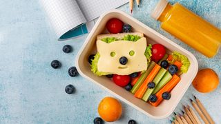 VIDEO „Trebuie să găsim o cale de compromis”. Pachețelul cu mâncare pentru copii, provocare pentru părinți