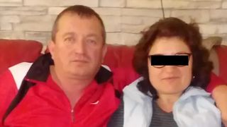 Gheorghe a fost ucis de soția sa, în timp ce organizau parastasul mamei sale. Femeia l-a înjunghiat de două ori, în bucătărie, după o ceartă