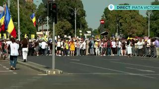 VIDEO Protest masiv al profesorilor în centrul Bucureștiului. Sindicatele din Educație, primele concluzii după întâlnirea cu Nicușor Dan: „Nu avem nevoie de promisiuni. Greva generală nu este exclusă”