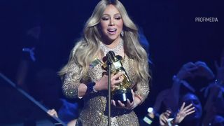 VIDEO Show extravagant la Premiile Video Music Awards.  Mariah Carey, premiată pentru întreaga carieră
