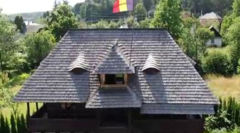 Una dintre casele restaurate de familia Tupiță