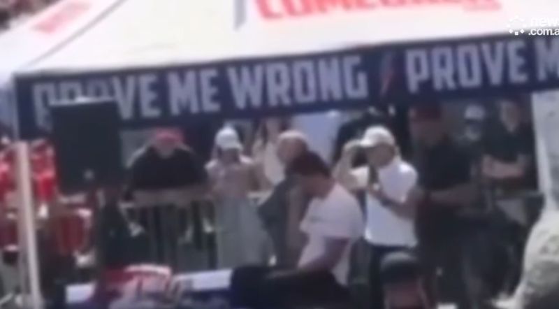 Momentul în care Charlie Kirk a fost împușcat pe scenă