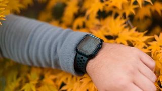 (P) De ce Apple Watch 11 este partenerul ideal pentru sănătatea ta?