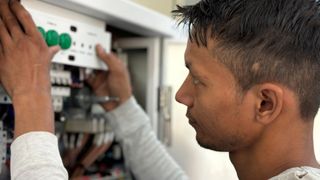 (P) Cum evităm defecțiunile centralei termice prin protecția la suprasarcină electrică?